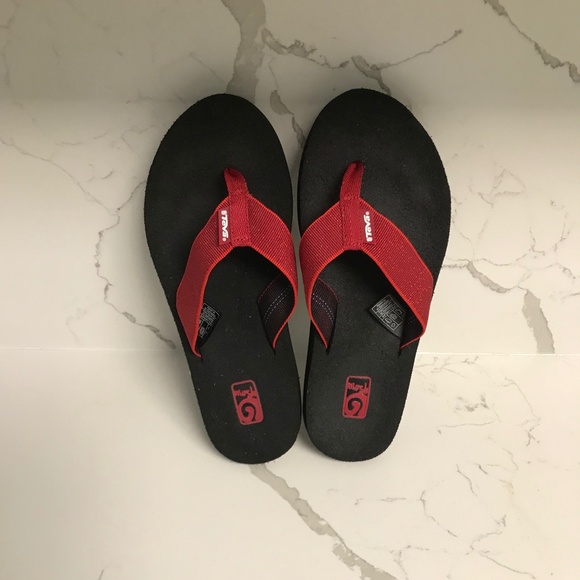 Teva Flip Flop Thong Sandals Red / Black US 6 - Picture 3 of 5